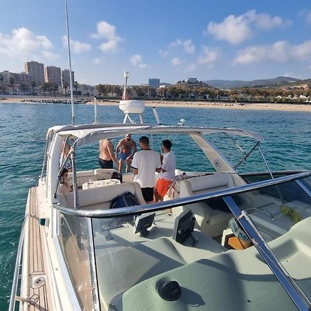 Cozy Yacht Lodge In Barcelona With Boat Tour Option Sant Adrià de Besòs Exterior foto