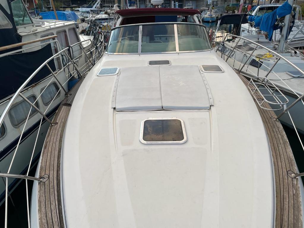 Cozy Yacht Lodge In Barcelona With Boat Tour Option Sant Adrià de Besòs Exterior foto